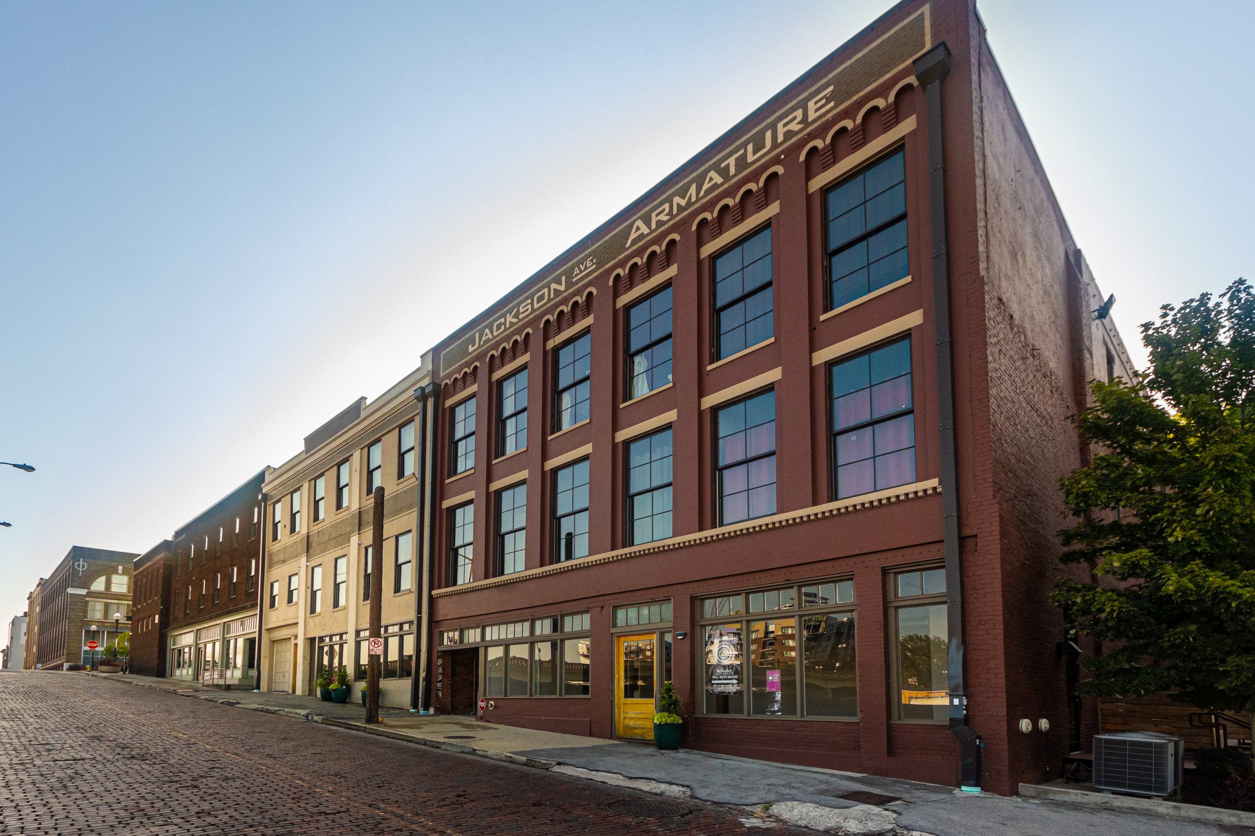 West Jackson Row - Apartments in Downtown Knoxville - Dewhirst